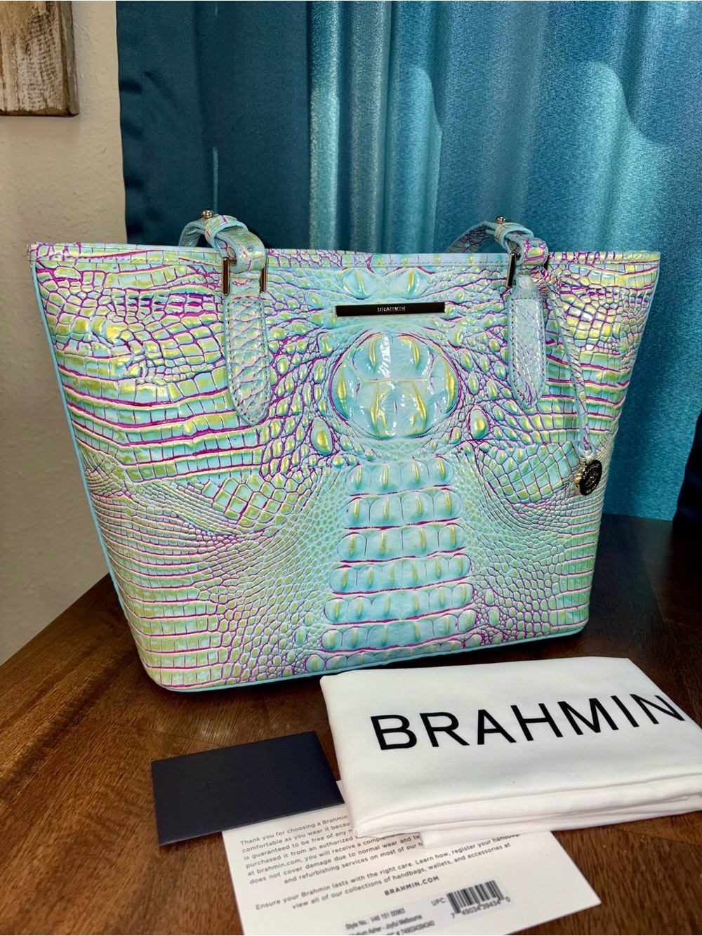 Brahmin EUC Md Asher - Joyful Melbourne - Like New - RARE, HTF - 3 EYES